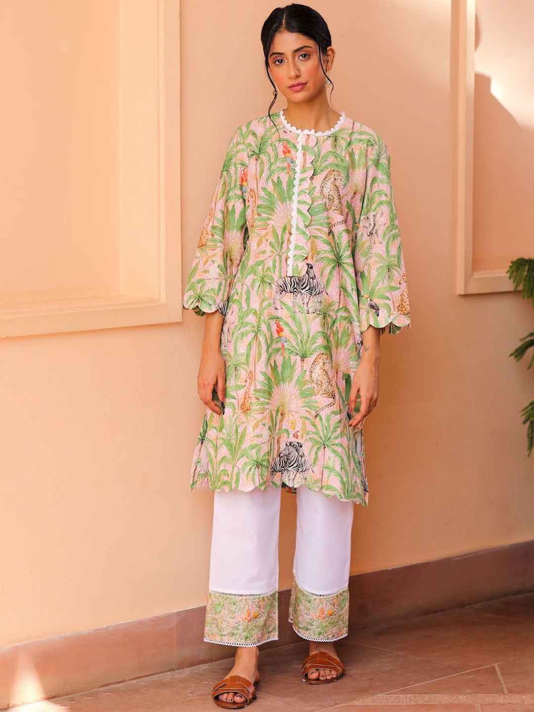 

Sage Saga Floral Printed Pure Cotton Straight Kurta With Palazzos, Pink