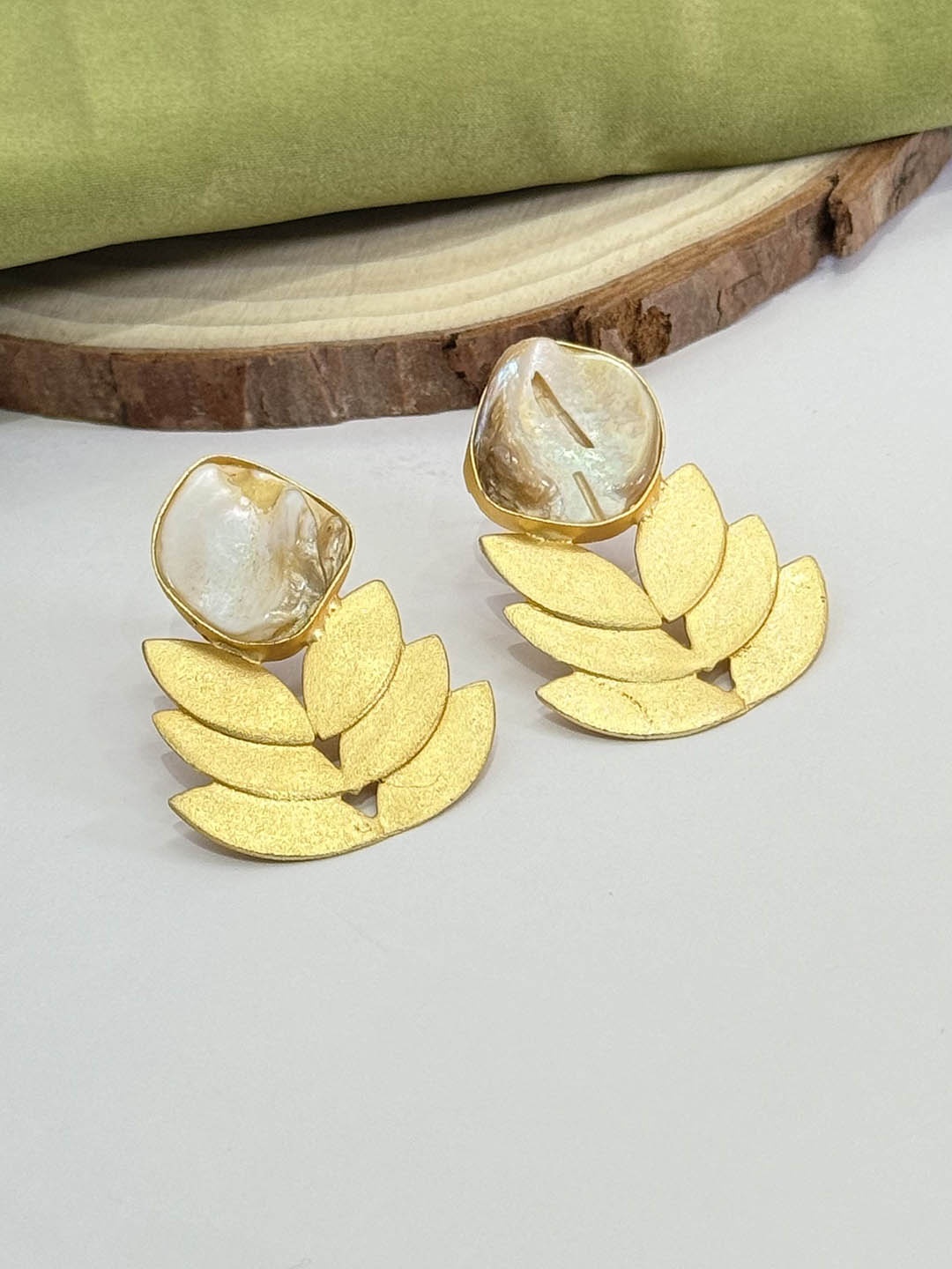 

The Jewellery Tale Pearls Accents Leaf Shaped Studs, Gold