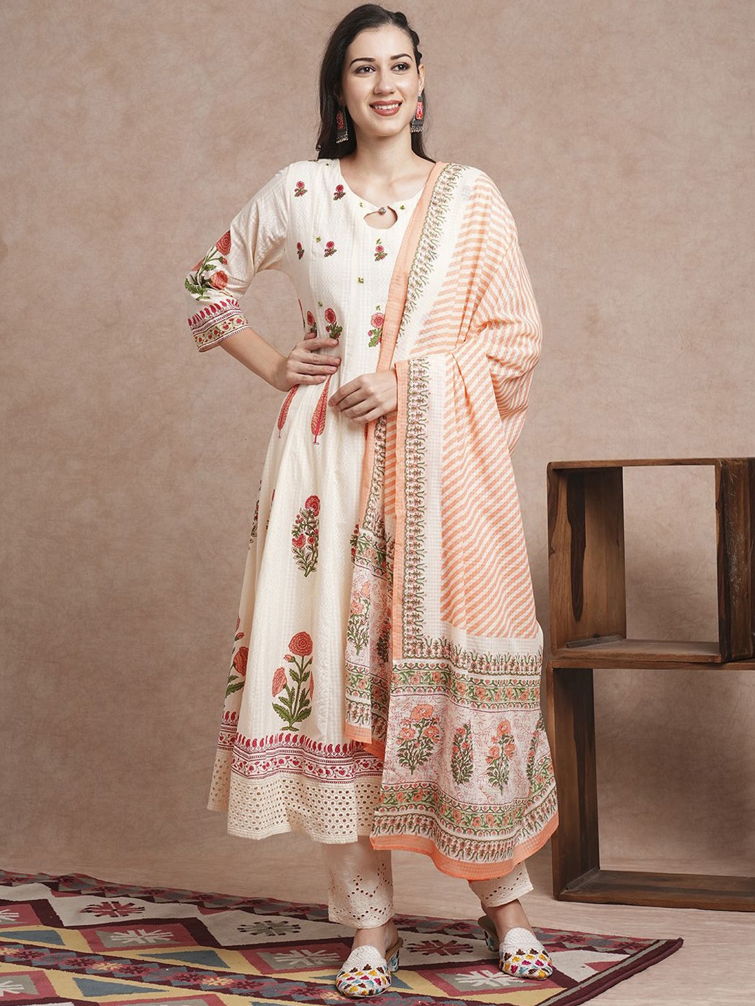 

FASHOR Floral Printed Keyhole Neck Pure Cotton Anarkali Kurta With Trousers & Dupatta, Off white