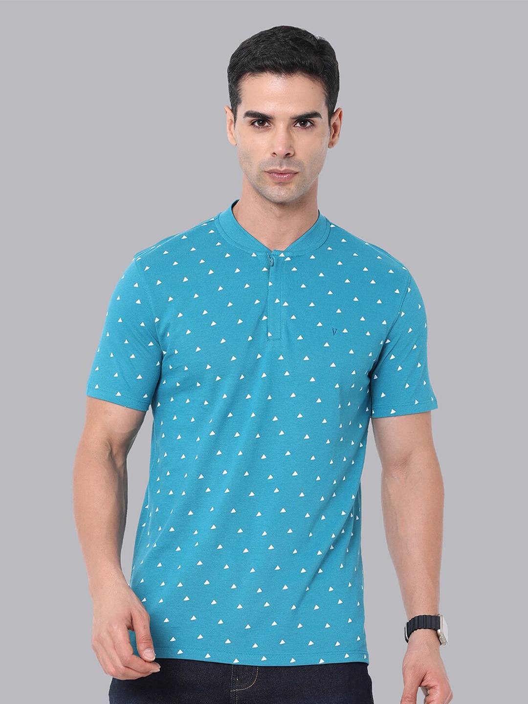 

V Dot Men Printed Mandarin Collar T-shirt, Blue