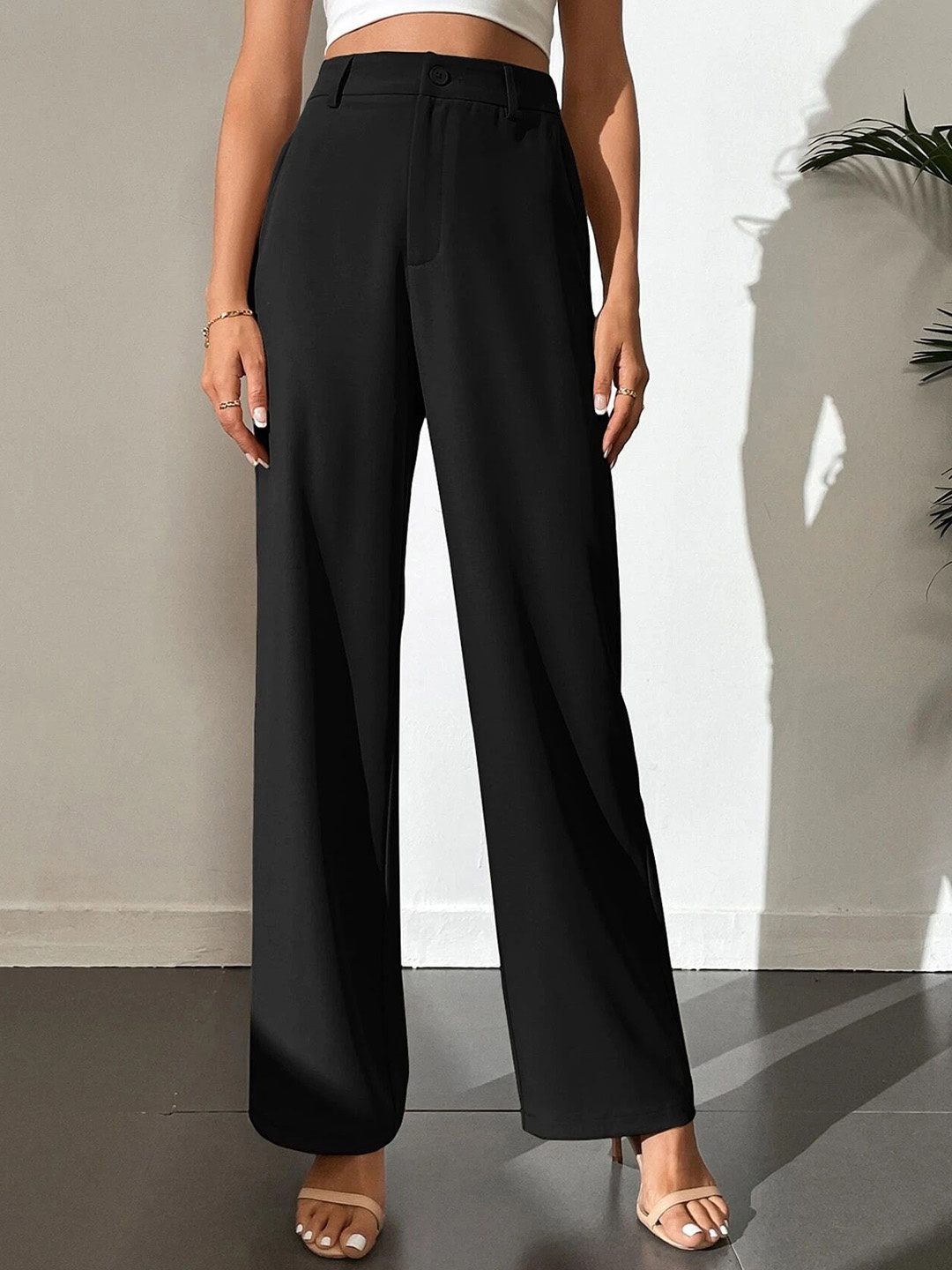 

FNOCKS Women Relaxed Straight Leg Straight Fit Easy Wash Trousers, Black
