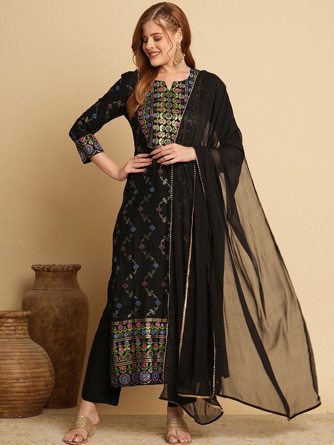 

GoSriKi Floral Printed Notch Neck Straight Kurta With Trousers & Dupatta, Black