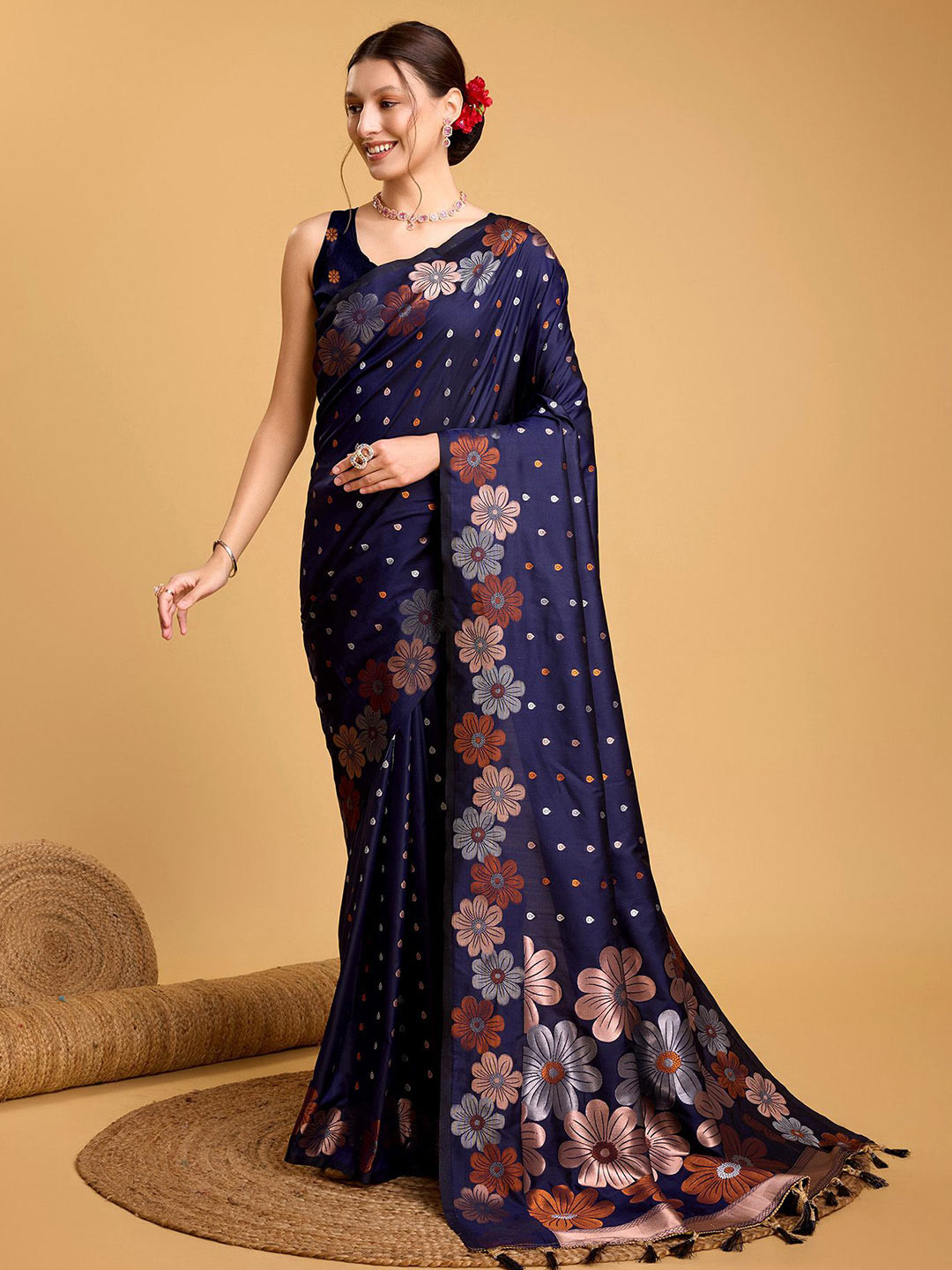 

Kriyansh Floral Woven Design Zari Patola Saree, Navy blue