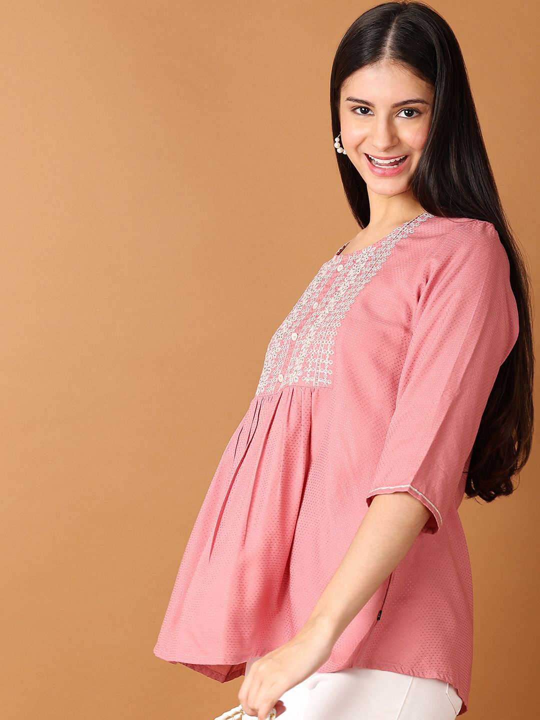 

UNLIMITED Women Floral Embroidered Scoop Neck Top, Mauve