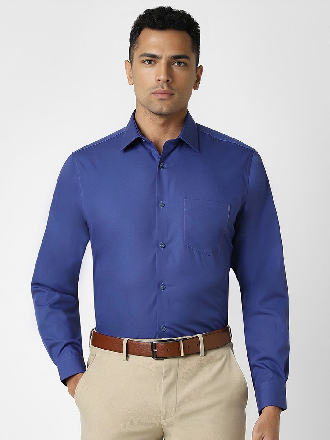 

Van Heusen Men Spread Collar Solid Cotton Formal Shirt, Blue