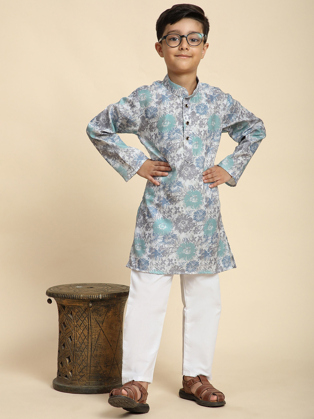 

Pro-Ethic STYLE DEVELOPER Boys Paisley Printed Straight Pure Cotton Kurta with Pyjamas, Olive