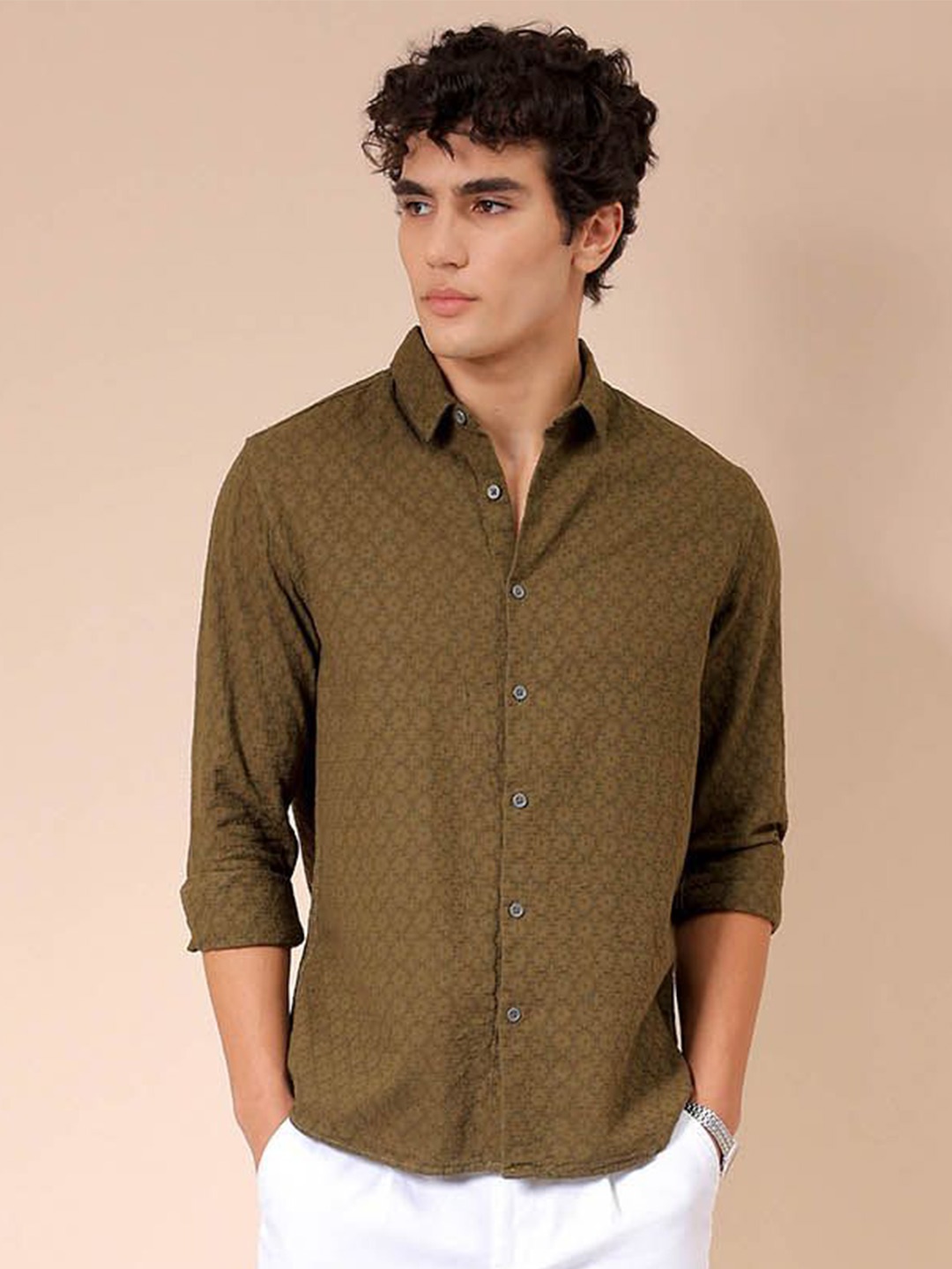 

The Indian Garage Co Men Regular Fit Dobby Textured Resortwear Shirt, Olive