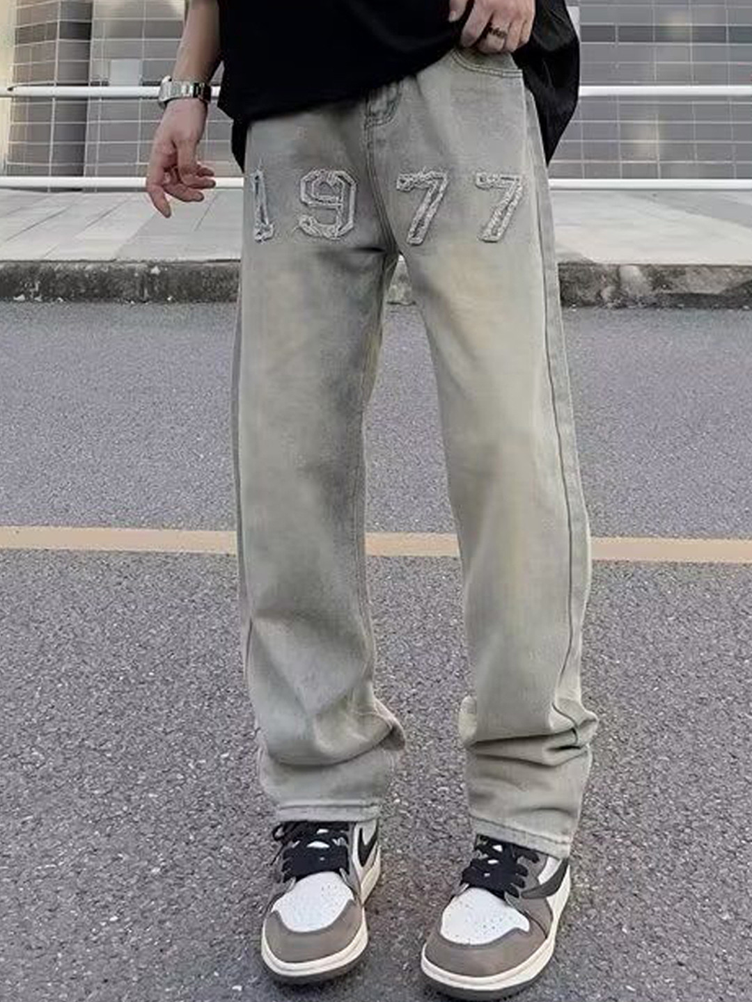 

StyleCast Men Regular Fit Mid-Rise Light Fade Jeans, Blue