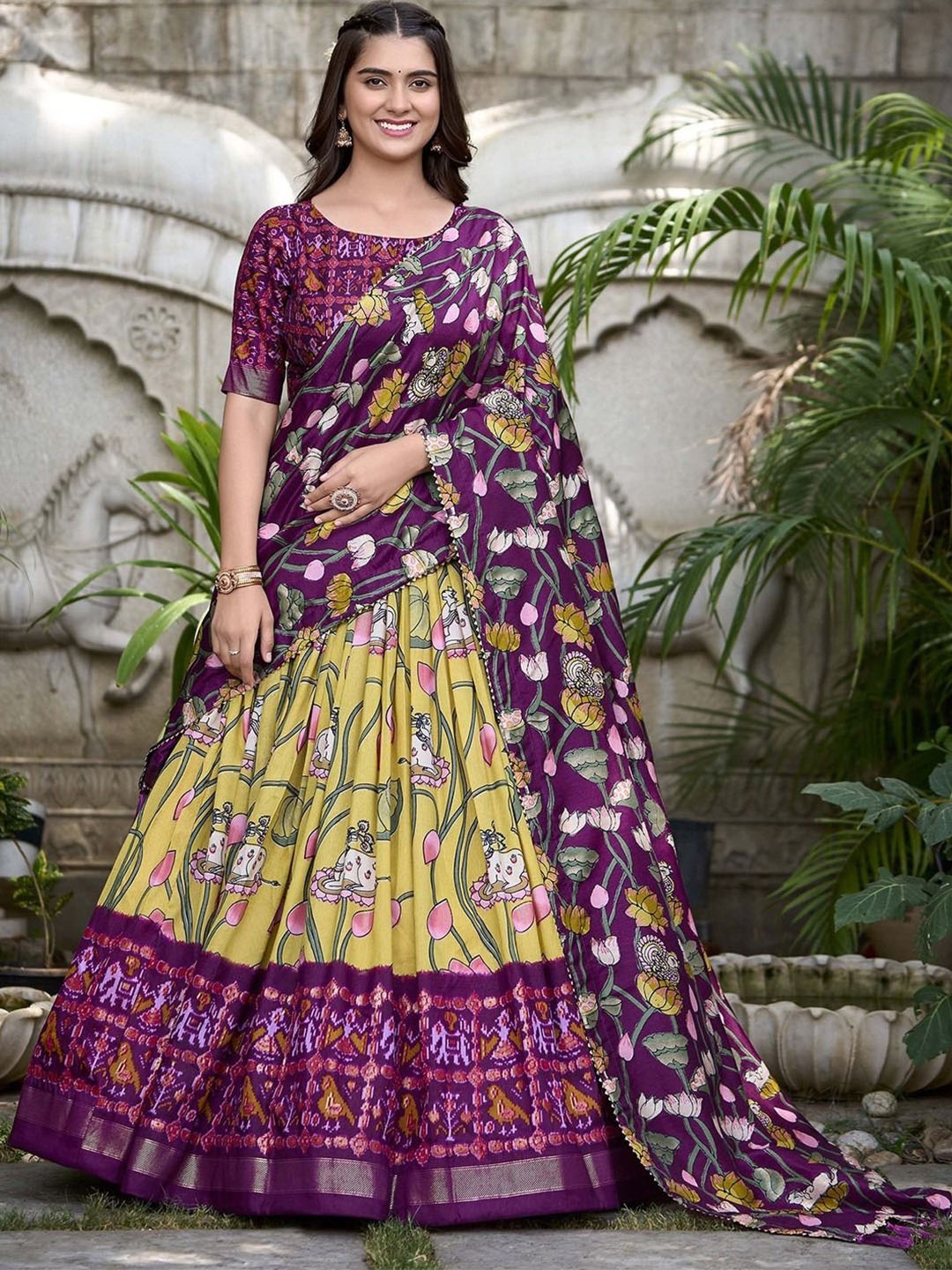 

DDRS FASHION Printed Semi-Stitched Lehenga & Unstitched Blouse With Dupatta, Purple