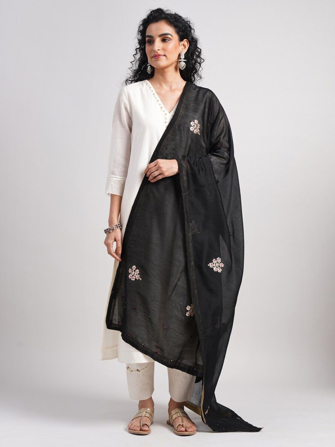 

JAYPORE Embroidered Cotton Silk Dupatta, Black