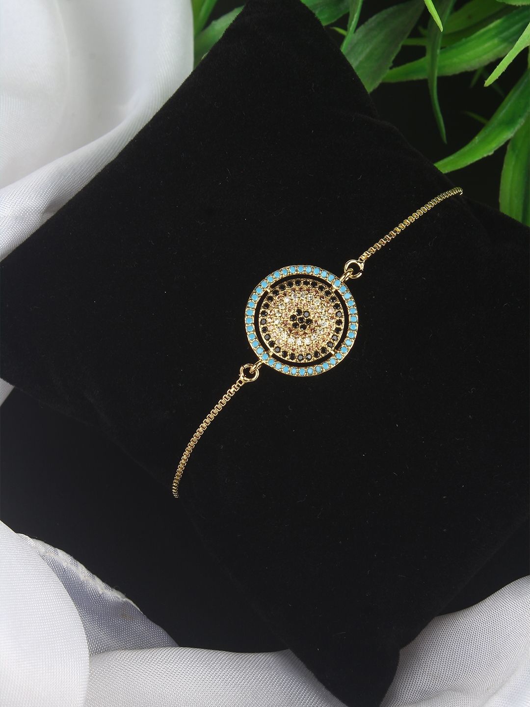 

KPOP Brass Gold-Plated Cubic Zirconia Charm Bracelet
