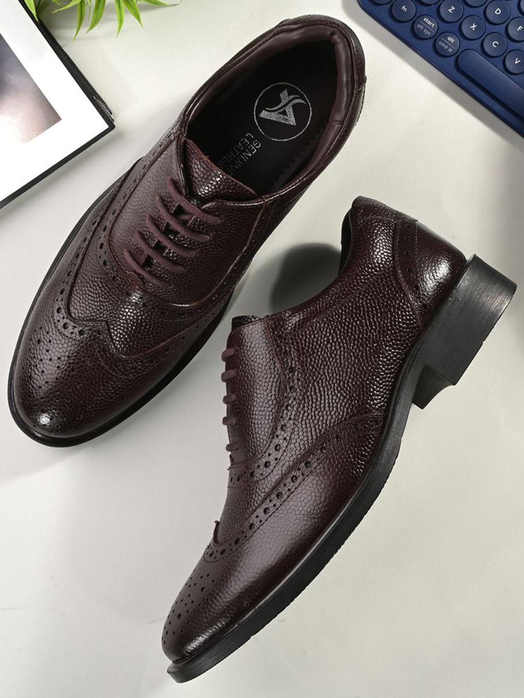 

Auserio Men Formal Regular Brogues, Brown