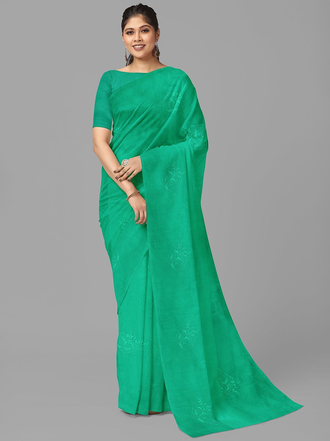 

The Chennai Silks Floral Embroidered Saree, Green