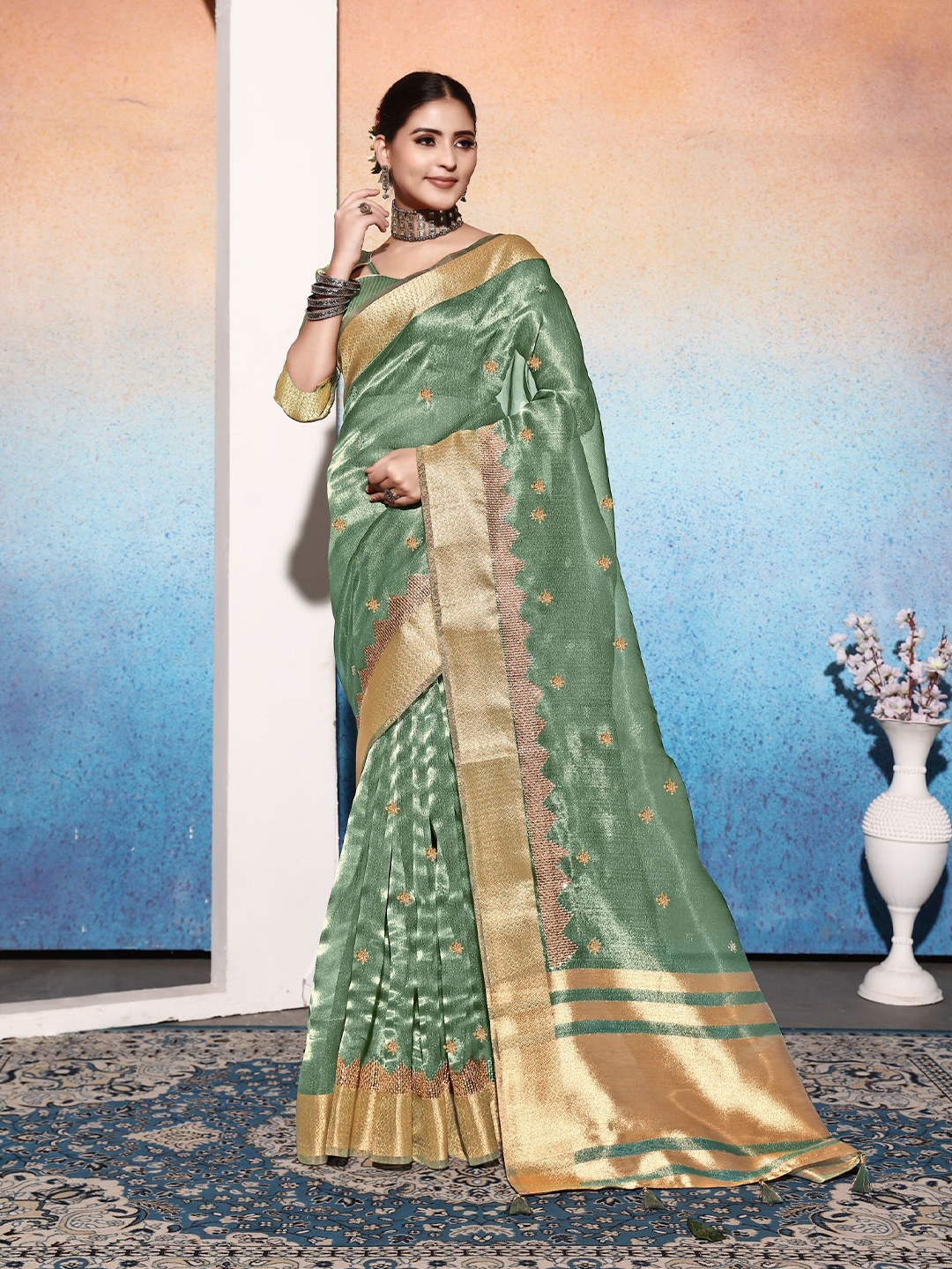 

VIRICA Woven Design Embellished Zari Tissue Saree, Green
