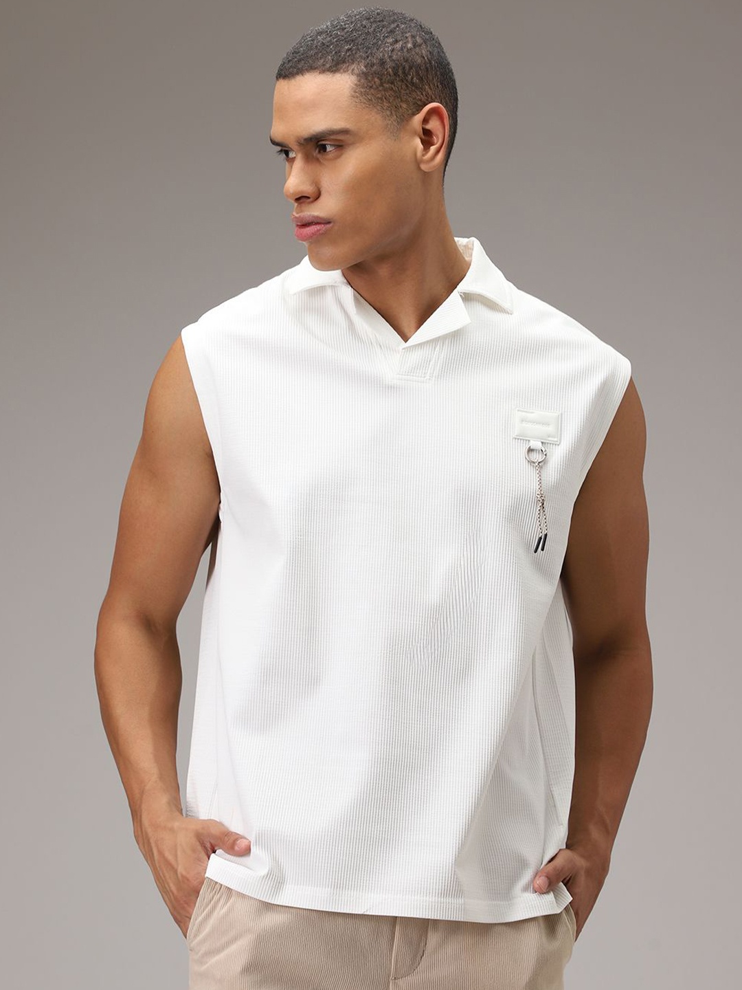 

Banana Club Men Striped T-shirt, White