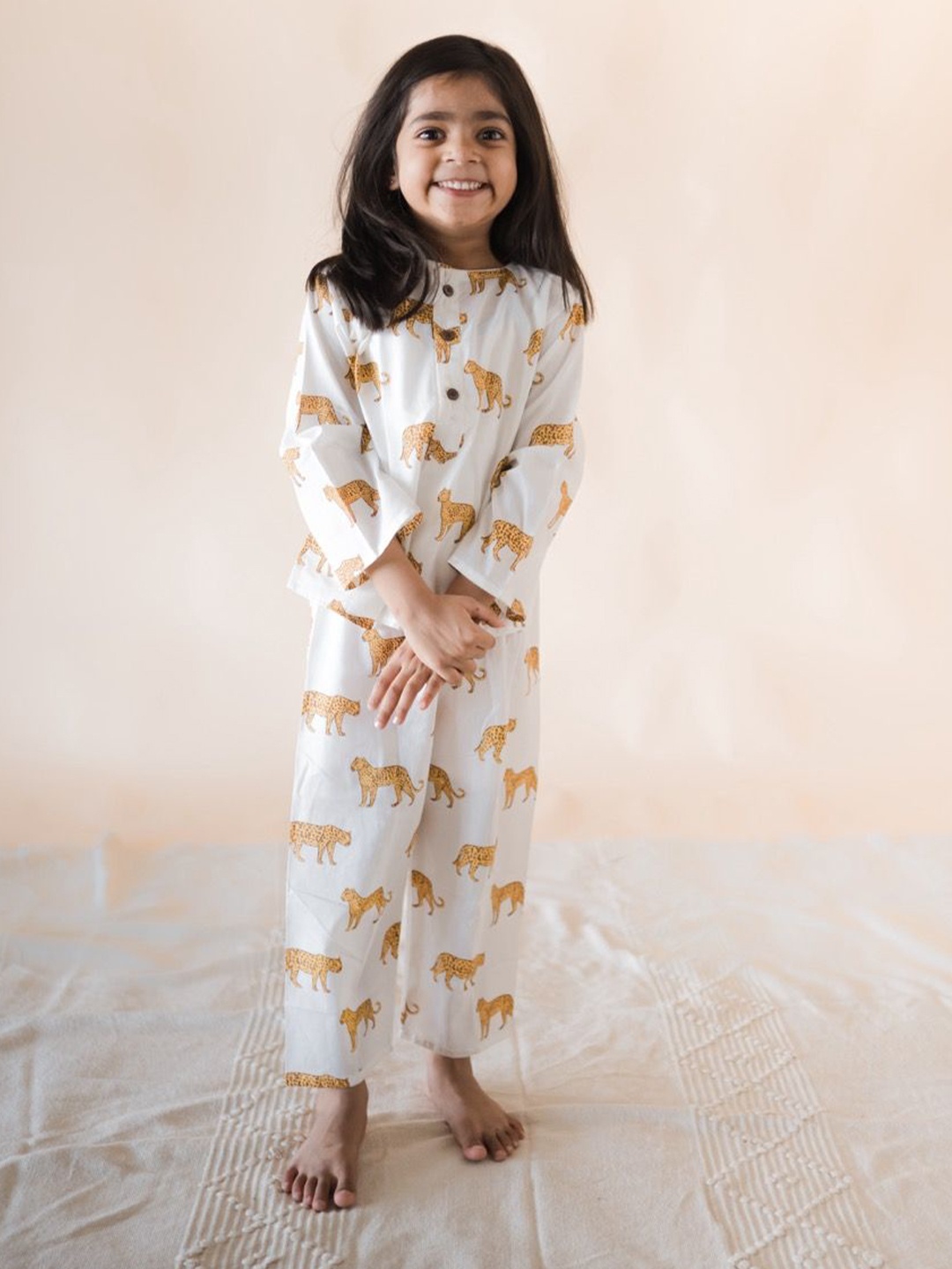 

Klingaru Unisex Kids Printed Nightdress, White