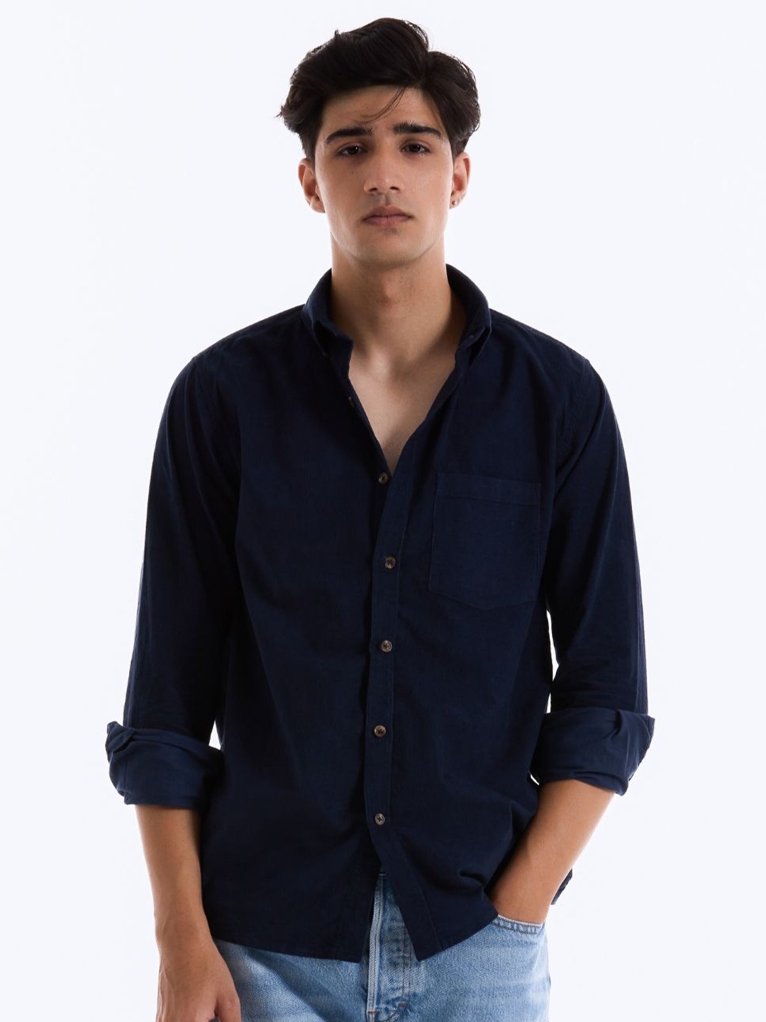 

Beyours Men Standard Spread Collar Solid Cotton Casual Shirt, Navy blue