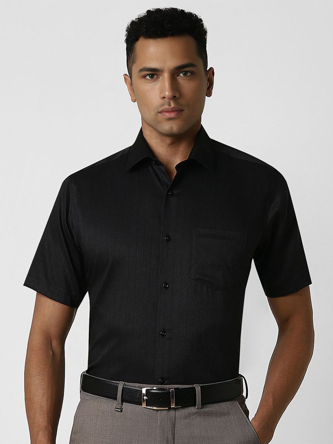 

Van Heusen Men Spread Collar Solid Cotton Slim Fit Formal Shirt, Black
