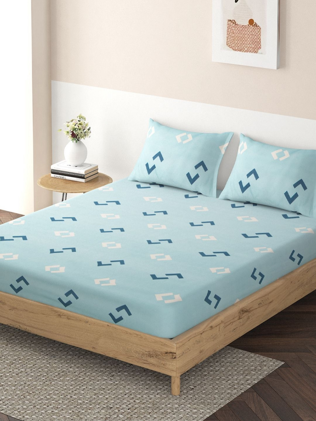 

HOKIPO Blue & White Geometric 130 TC King Bedsheet with 2 Pillow Covers