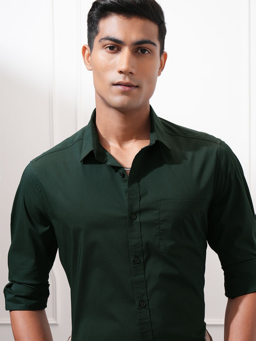 

Highlander Men Solid Formal Shirt, Green