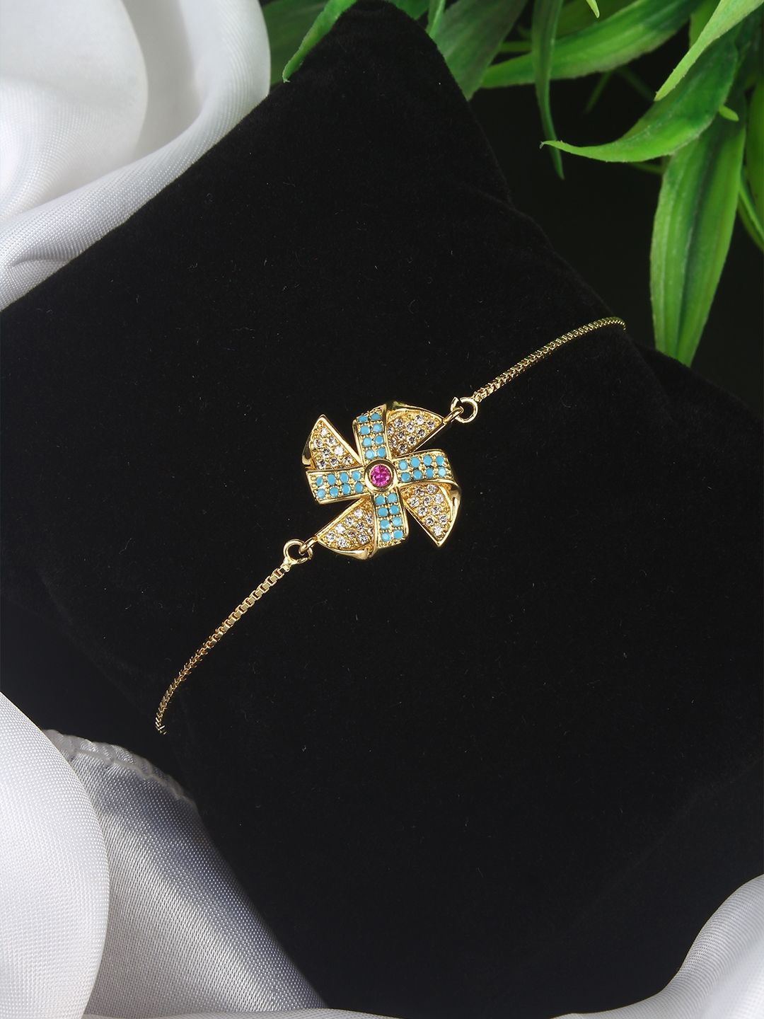 

KPOP Gold Plated Cubic Zirconia Charm Bracelet