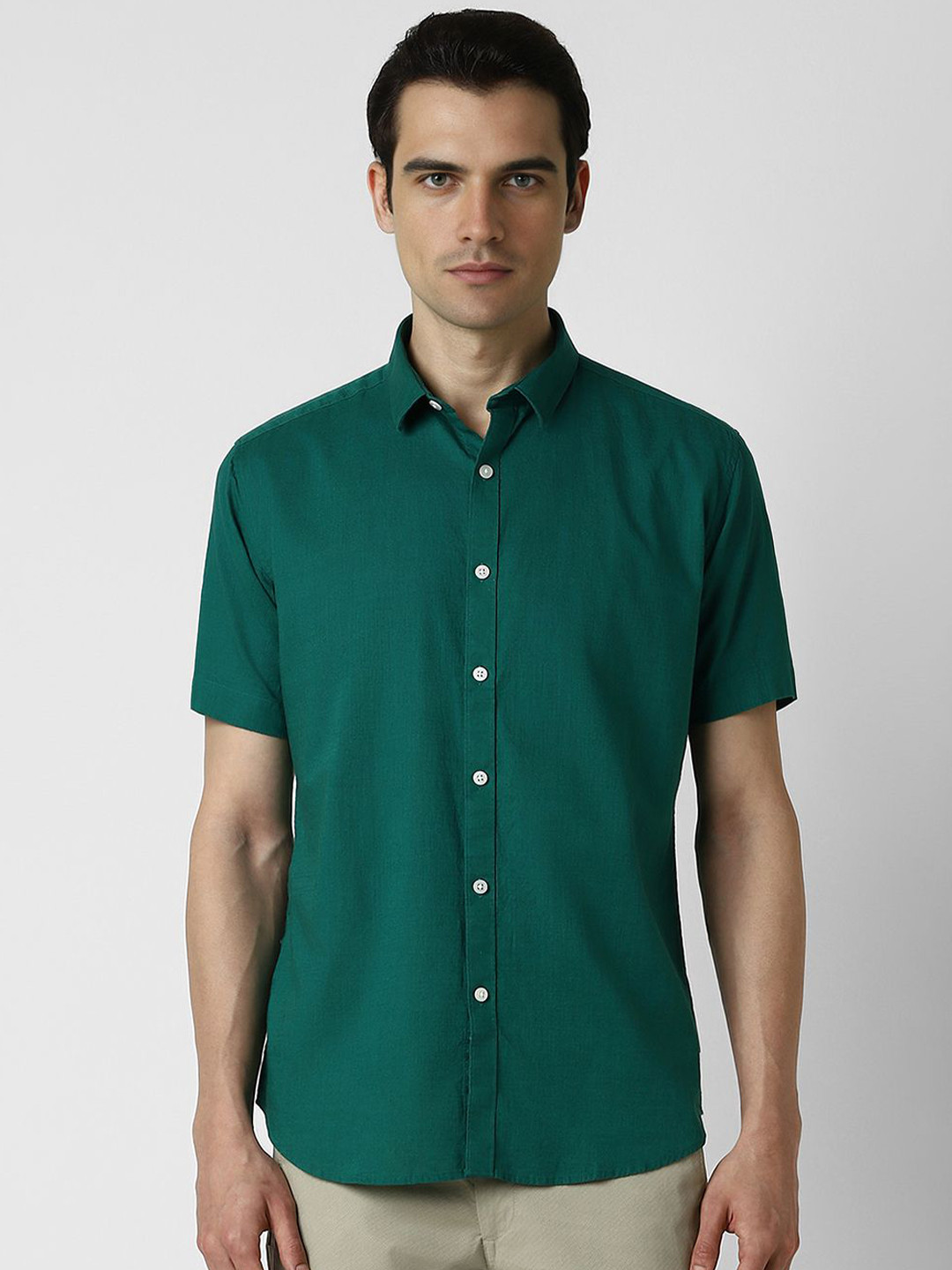 

V Dot Men Spread Collar Solid Cotton Slim Fit Casual Shirt, Green