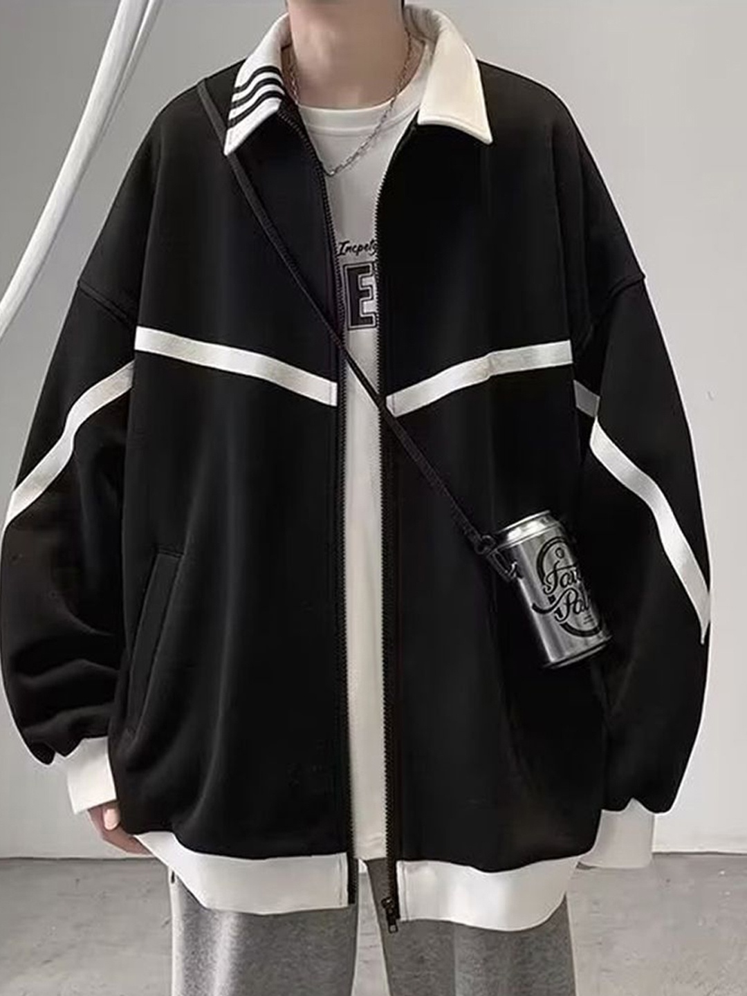 

StyleCast x Revolte Men Spread Collar Cotton Sweatshirts, Black