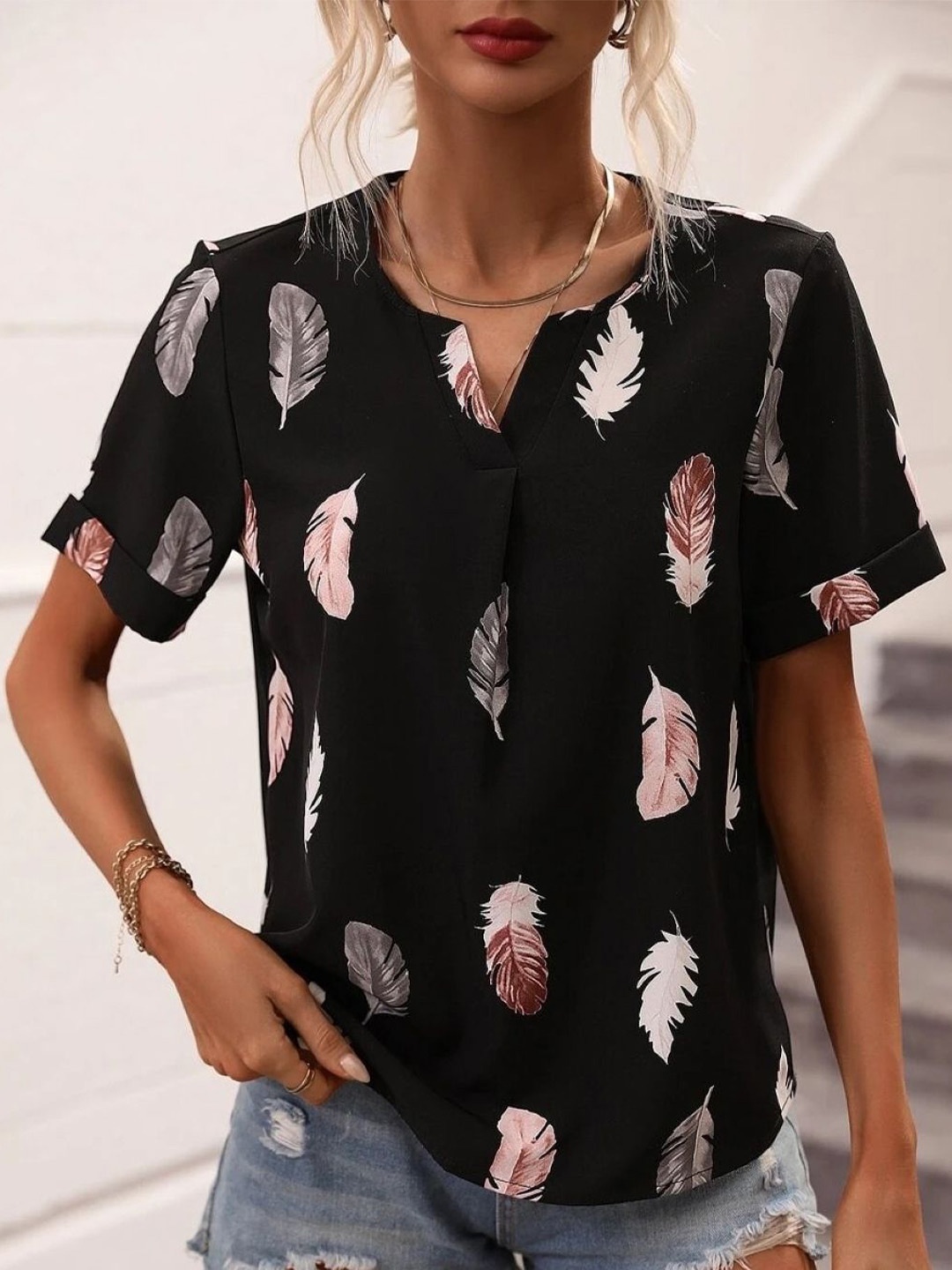 

KPOP Women Tropical Printed Round Neck Top, Black