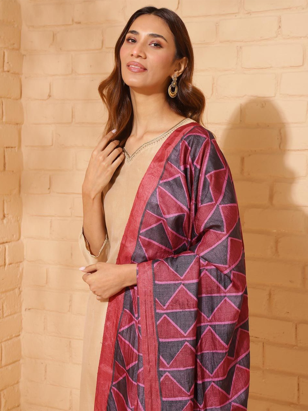 

Fabindia Geometric Printed Silk Dupatta, Maroon