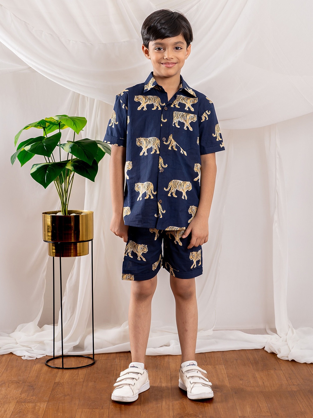 

BEBE UNICORN Boys Animal Printed Shirt Collar Neck Short Sleeves Pure Cotton Clothing Set, Navy blue