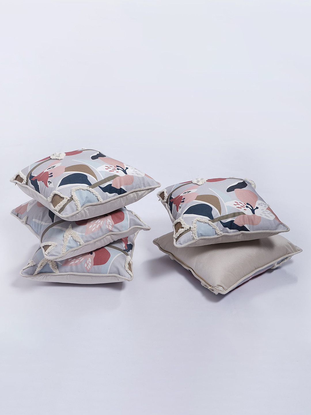 

SANSKRUTIHOMES Blue & Red Set of 5 Floral Velvet Square Cushion Covers