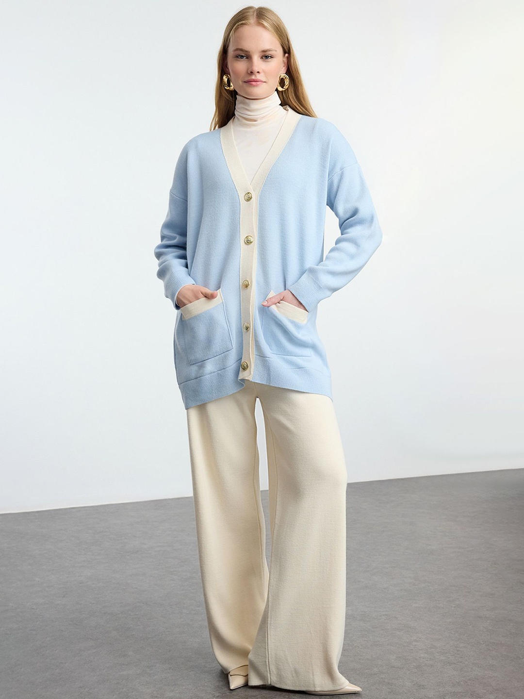 

Trendyol Colorblocked Sweater & Trouser Co-Ords, Blue