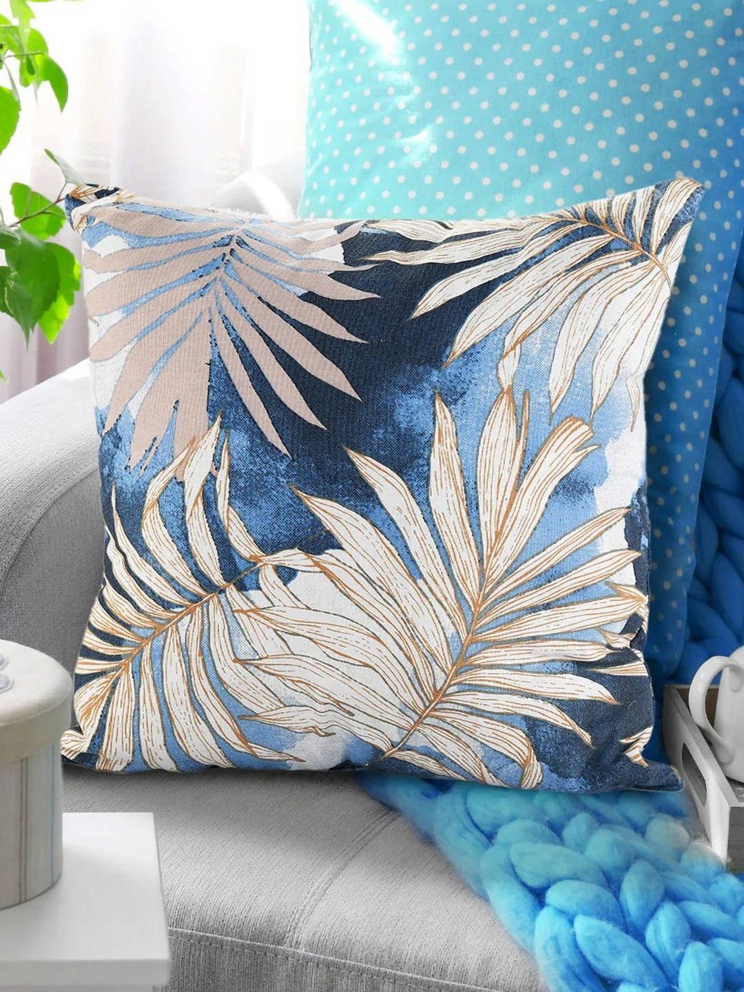 

SASHAA WORLD Blue & Off White Floral Square Cushion Covers