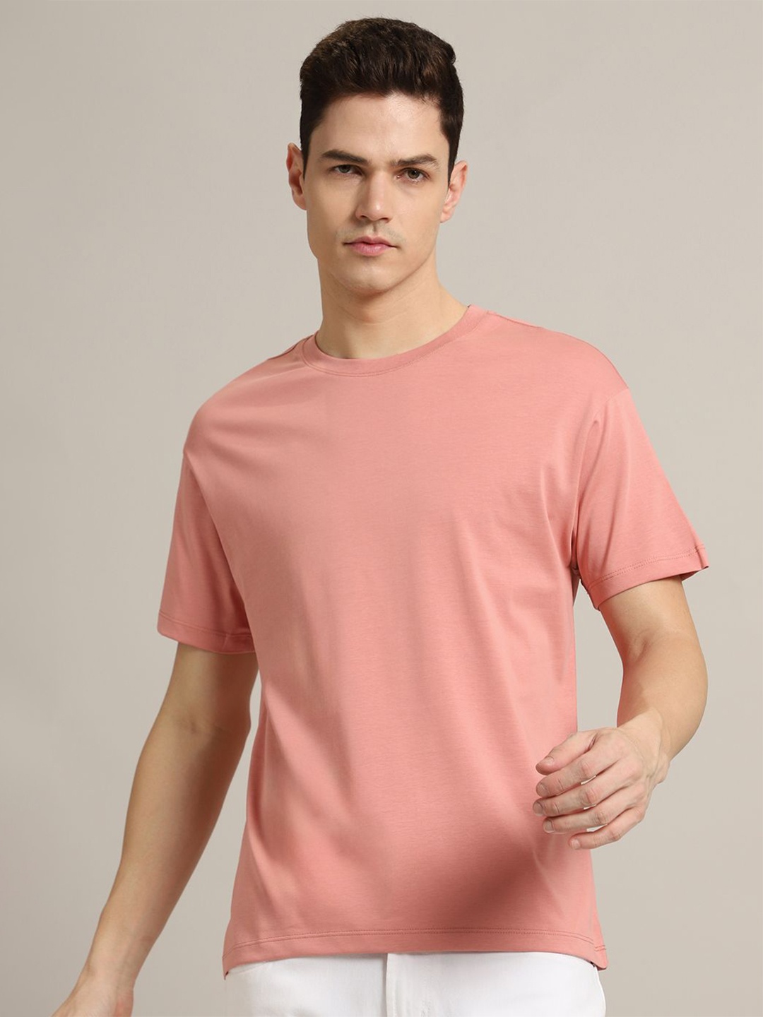 

Banana Club Men Slim Fit T-shirt, Peach