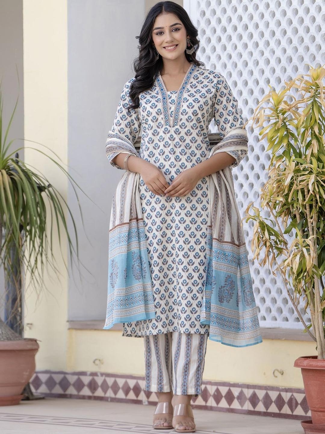 

Kohsh Women Ethnic Motifs Printed Regular Pure Cotton Kurta with Trousers & With Dupatta, Off white