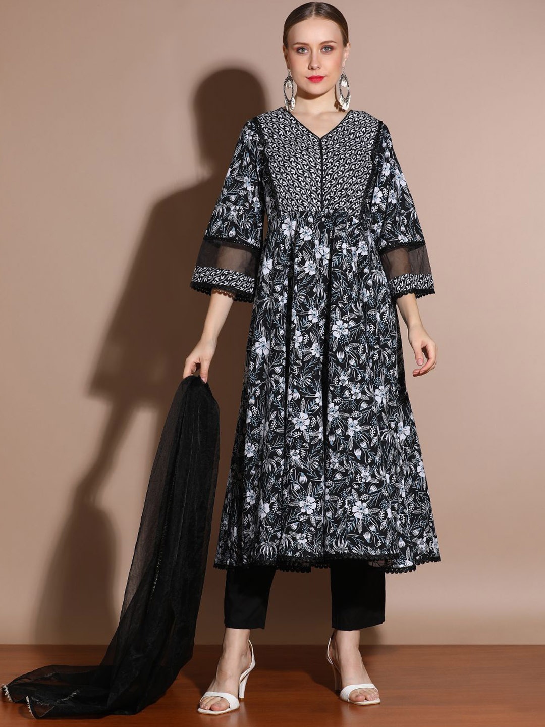 

Anouk Black Floral Printed Empire Thread Work Pure Cotton A-Line Kurta & Trouser & Dupatta