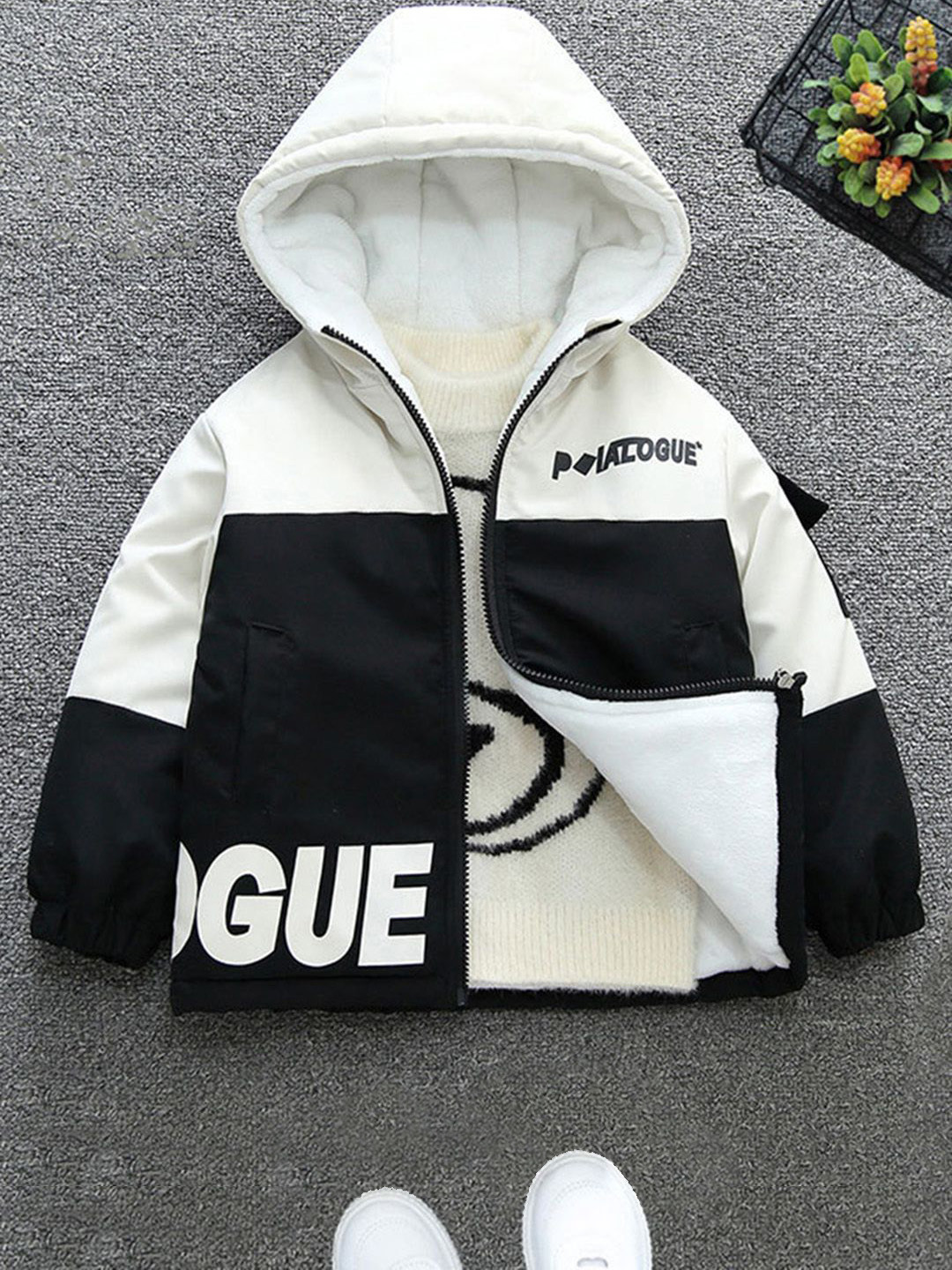 

INCLUD Boys Colourblocked Hooded Puffer Jacket, Black