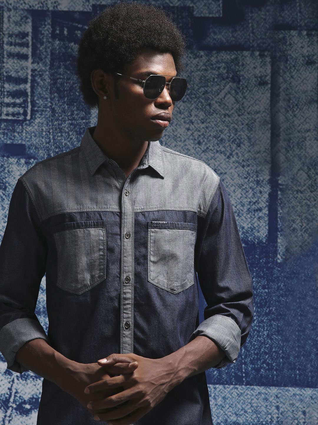 

Henceforth Men Spread Collar Colourblocked Denim Casual Shirt, Grey