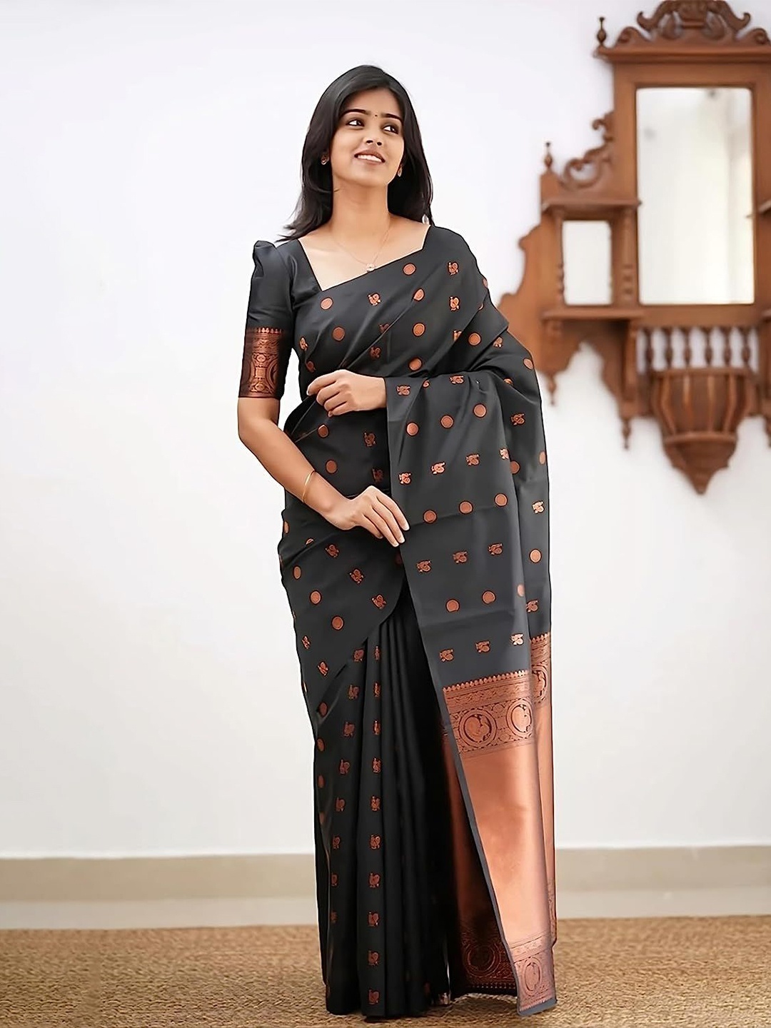

QENY Woven Design Printed Banarasi Saree, Black