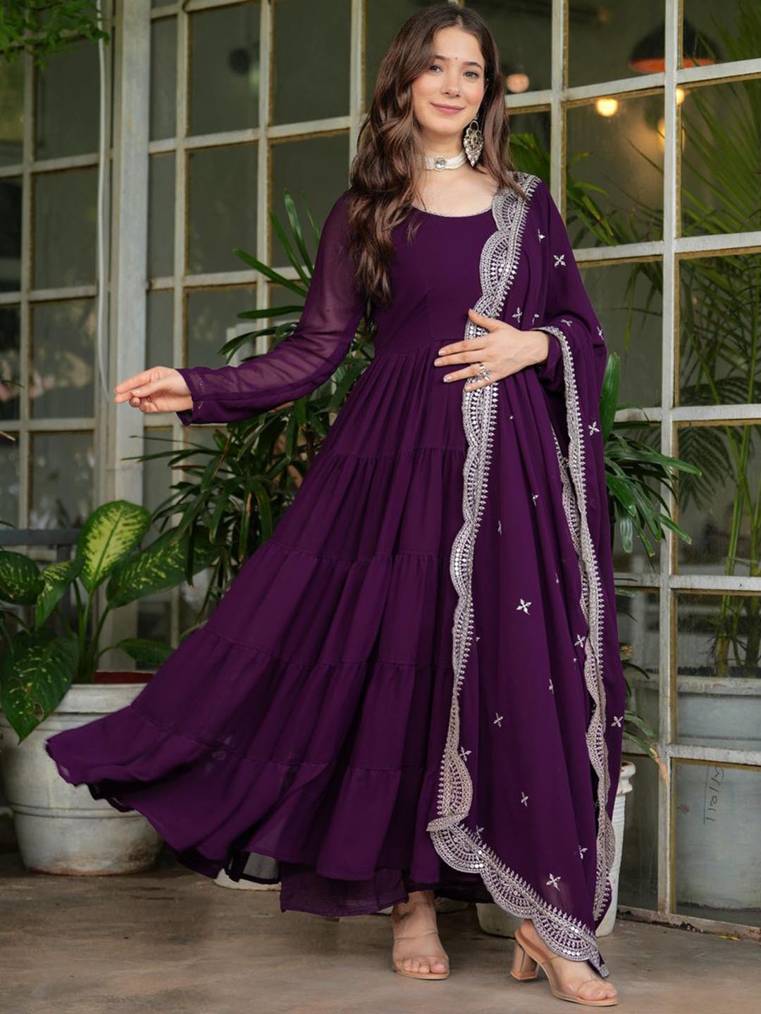 

Emaira Women Regular Kurta with Trousers & With Dupatta, Purple