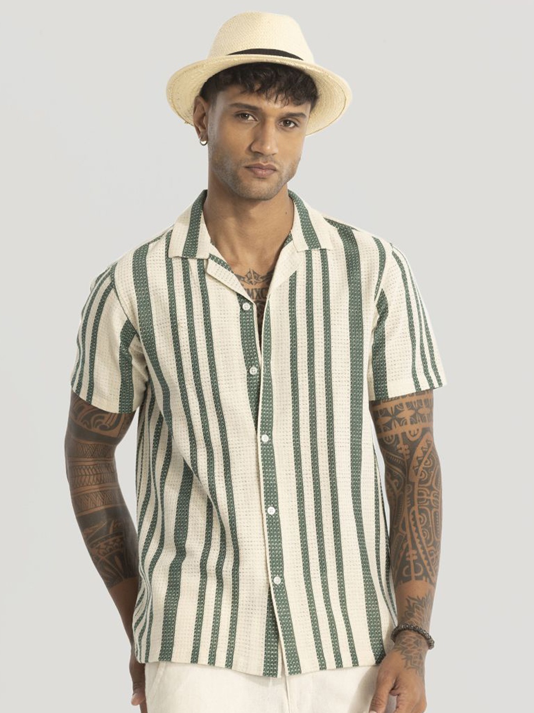 

Snitch Men Relaxed Boxy Opaque Striped Casual Shirt, Green