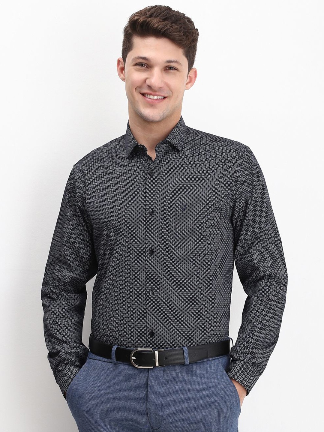 

Allen Solly Men Spread Collar Micro Ditsy Printed Cotton Slim Fit Formal Shirt, Black