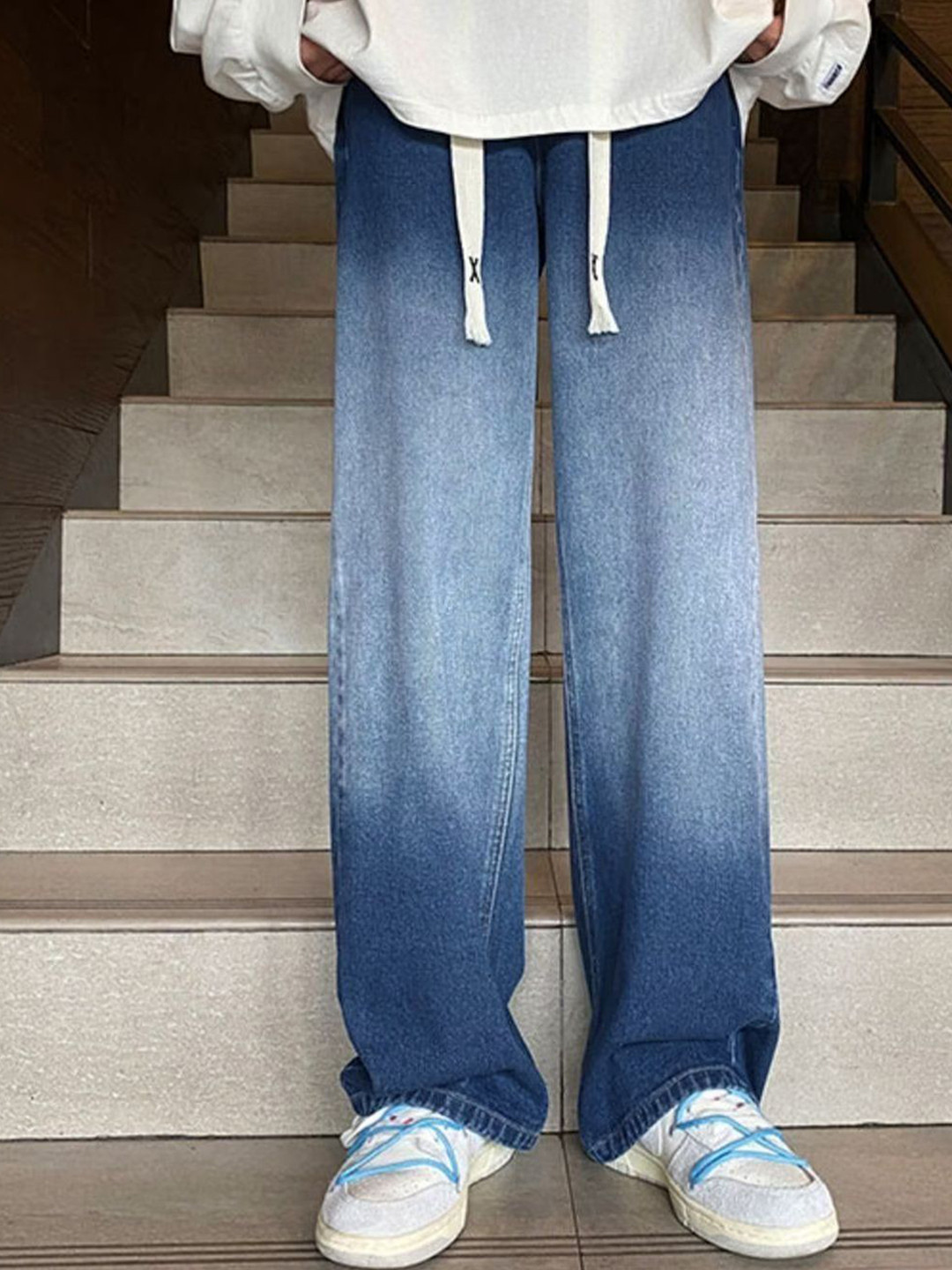 

StyleCast Men Blue Relaxed Fit Heavy Fade Jeans