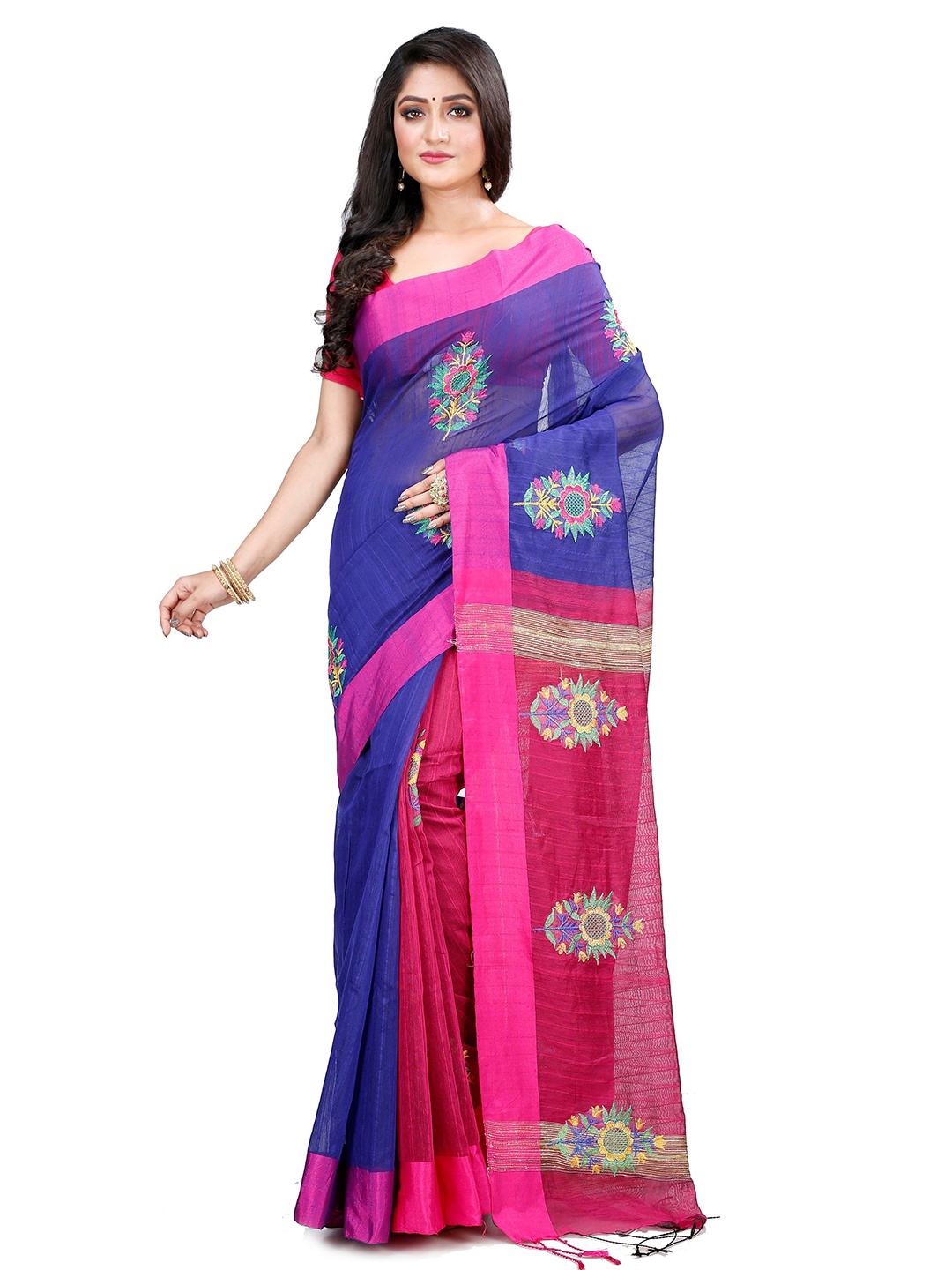 

DipDiya Ethnic Motifs Embroidered Taant Saree, Navy blue