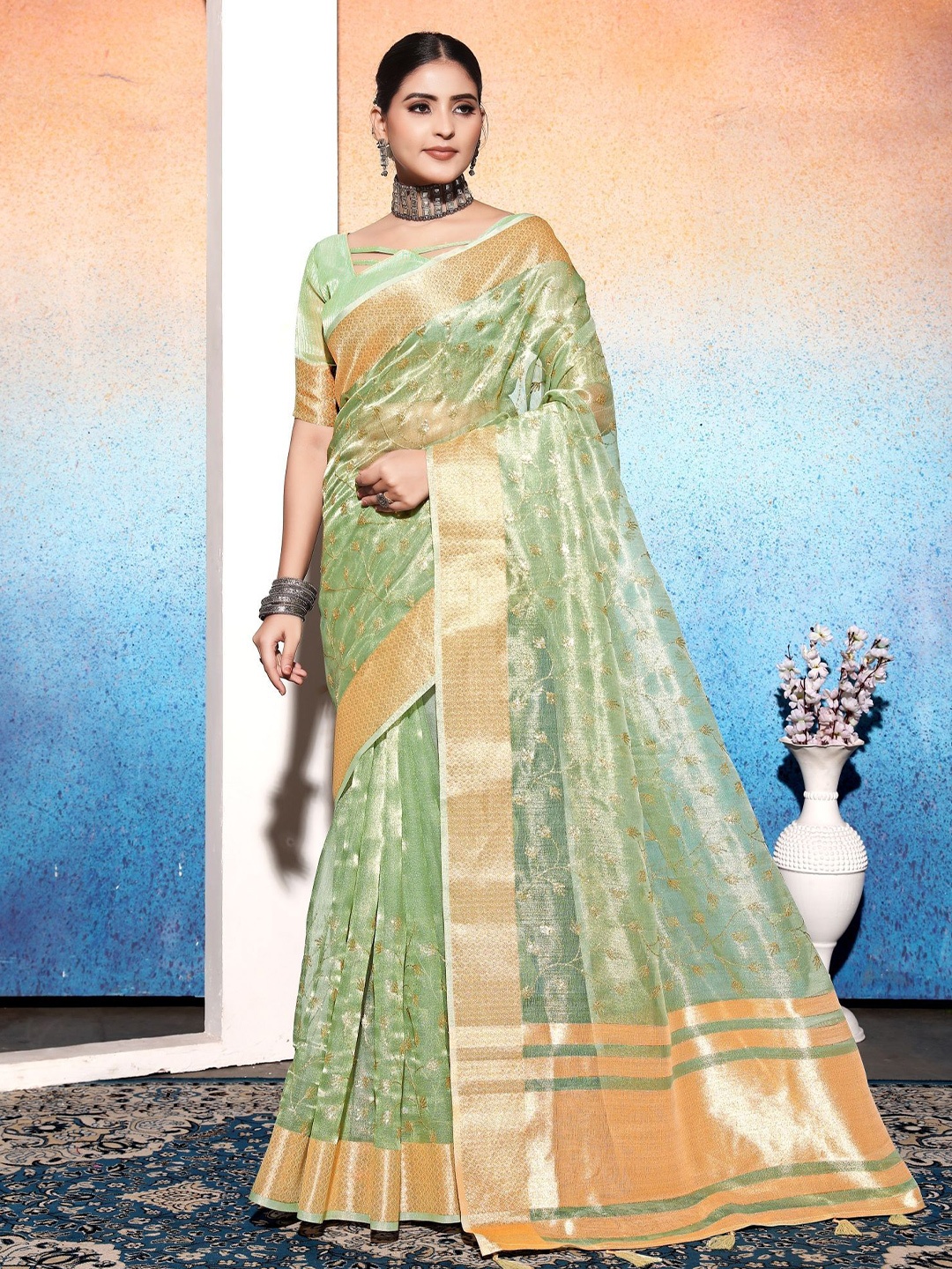 

VIRICA Ethnic Motifs Embroidered Saree, Green