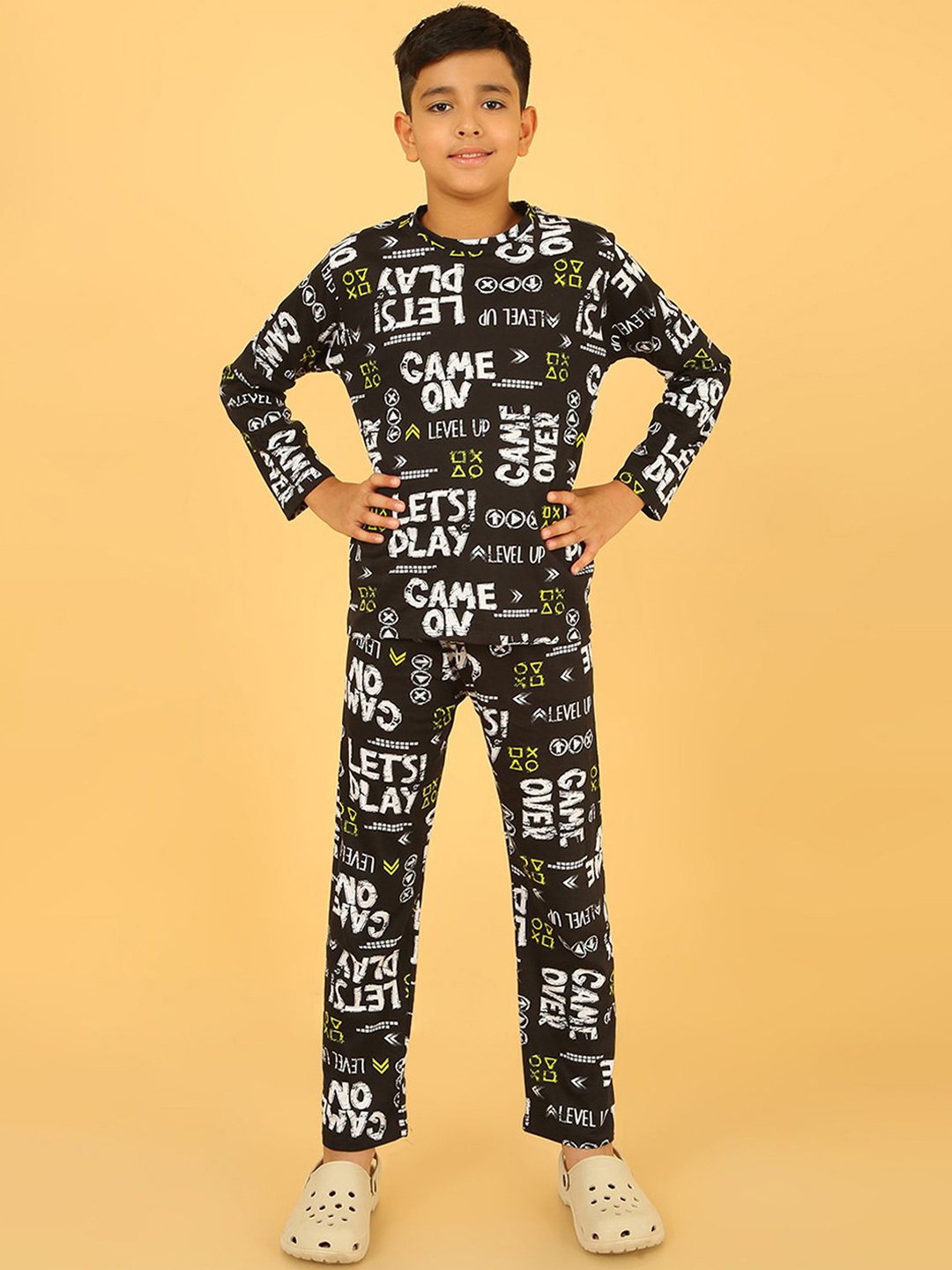 

Ninos Dreams Boys Graphic Printed Pure Cotton Night suit, Black