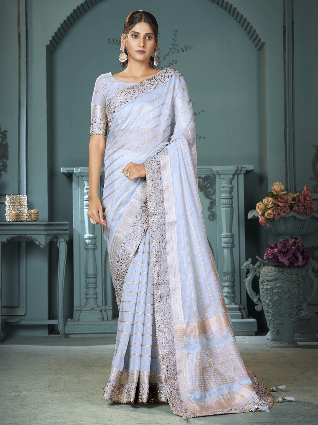 

Mitera Striped Embellished Embroidered Celebrity Saree, Blue