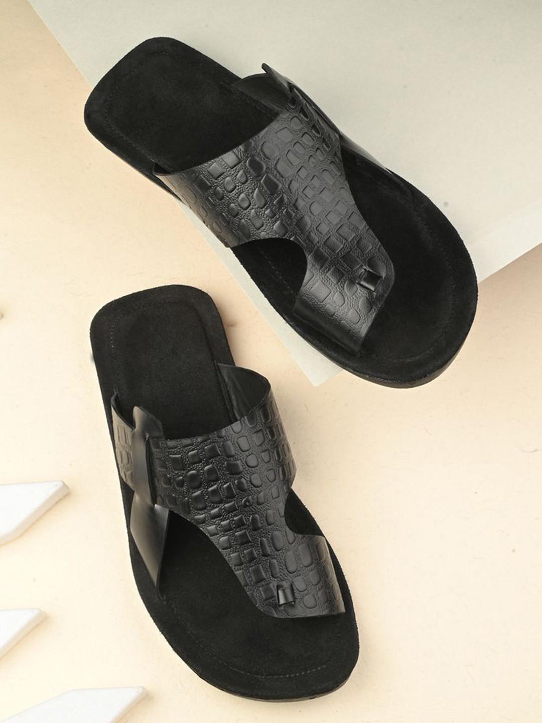 

Auserio Men Slip-On, Black