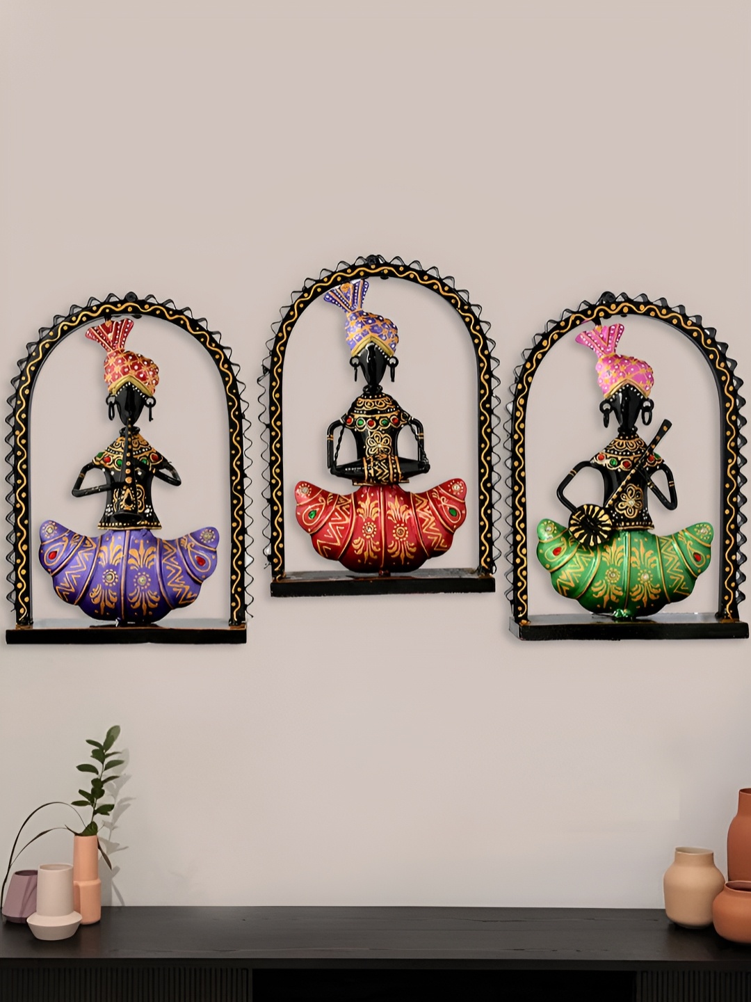 

Aapno Rajasthan 3Pcs Black & Blue Textured Male Rajasthani Musicians Wall Hangings
