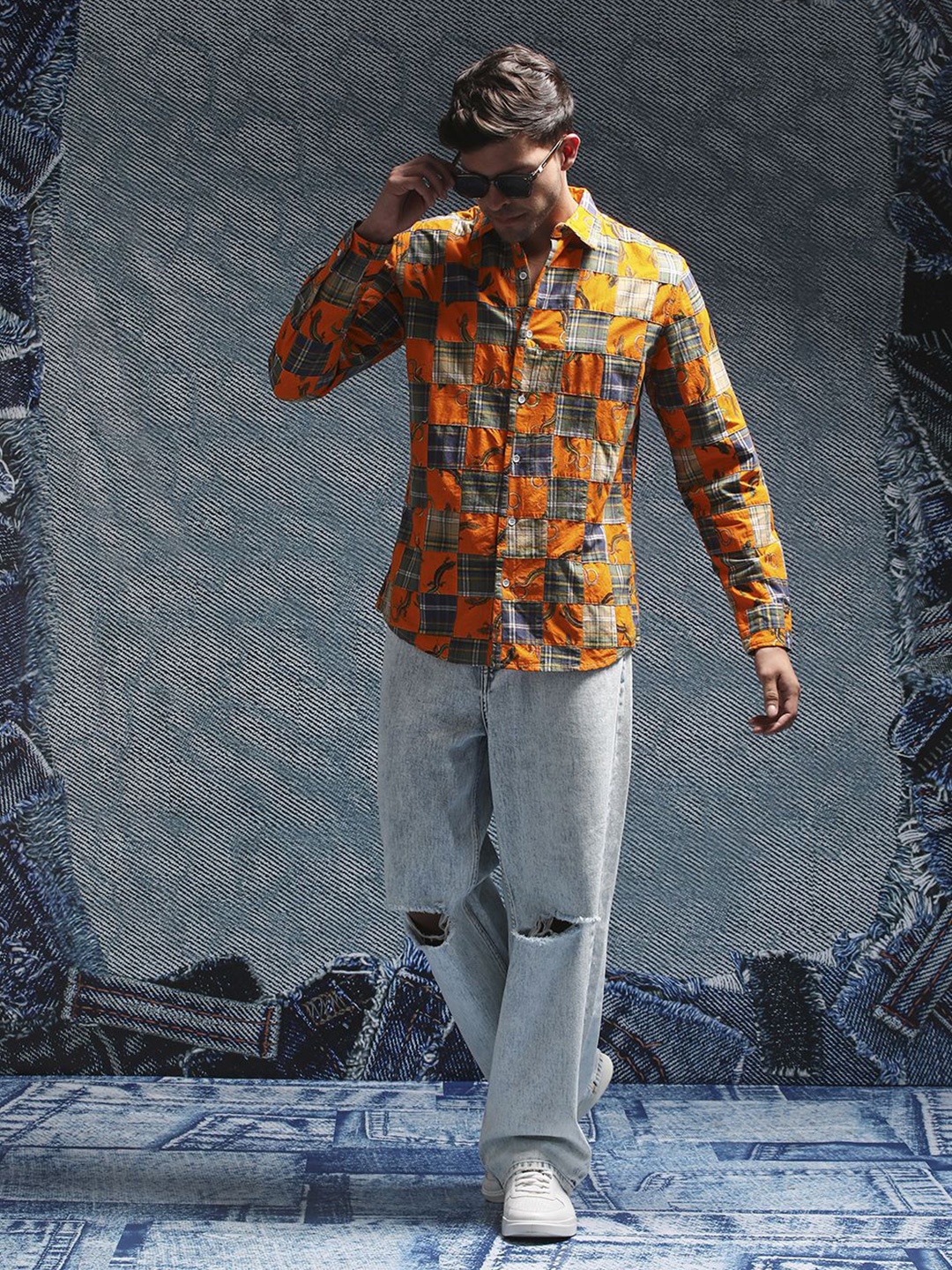 

Henceforth Men Spread Collar Checked Cotton Casual Shirt, Orange